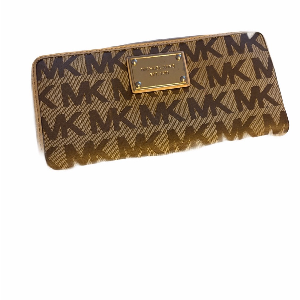 Michael Kors Tan Logo zip up wallet
